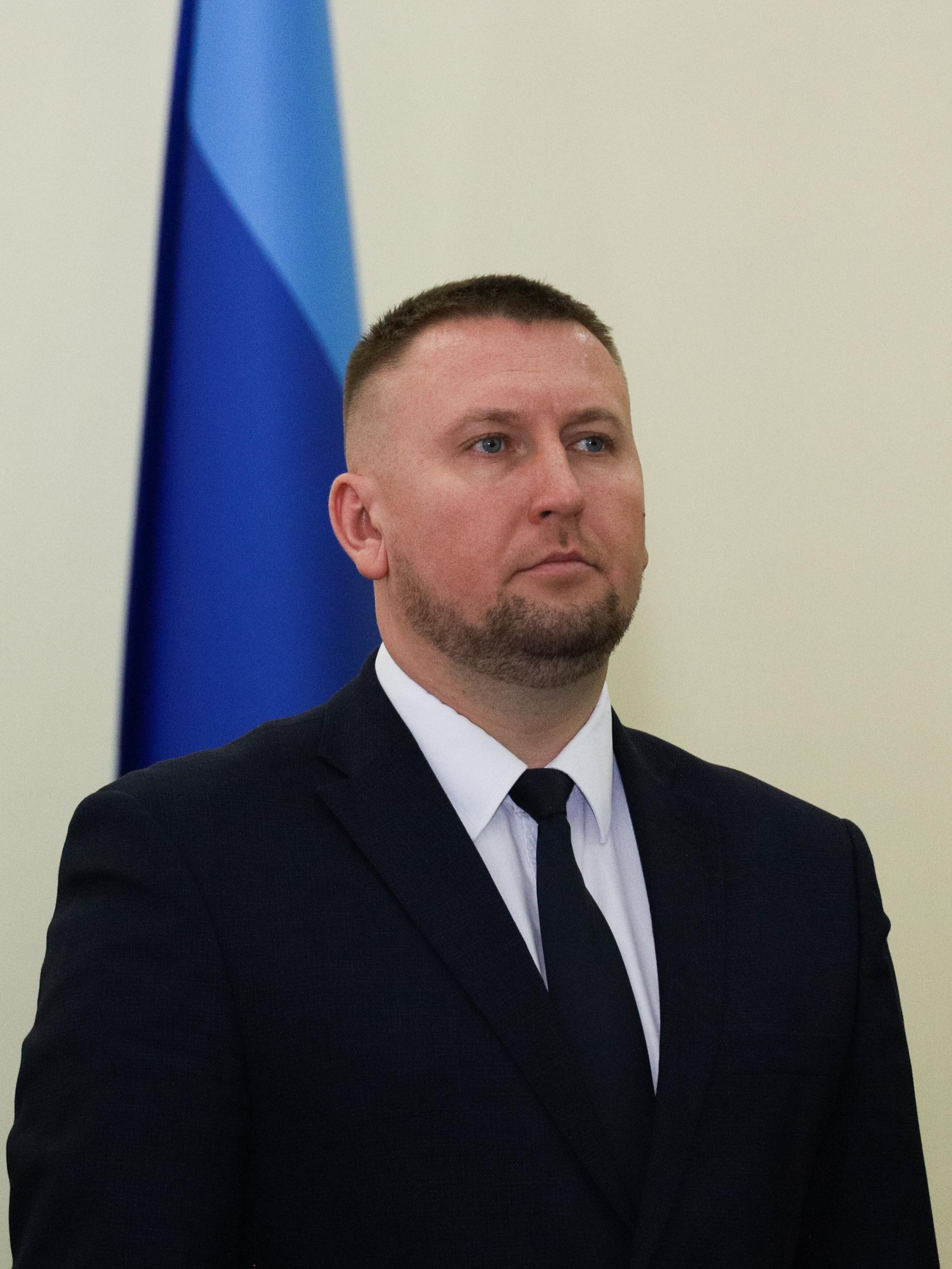 Денис Мирошниченко: с Днем Конституции ЛНР.