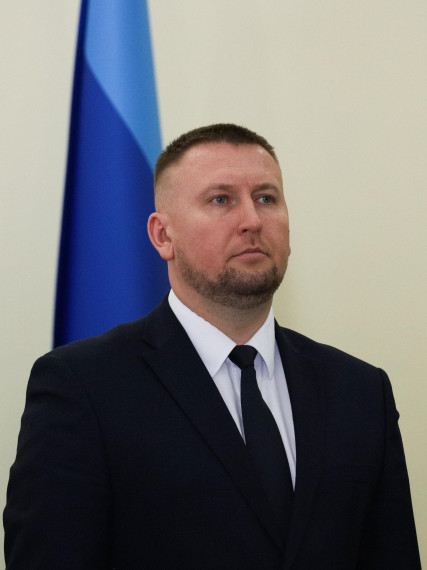 Денис Мирошниченко: с Днем Конституции ЛНР. Денис Мирошниченко: с Днем Конституции ЛНР.